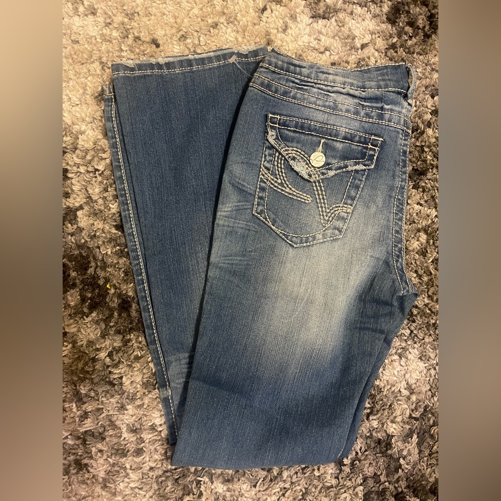 Light wash women jeans